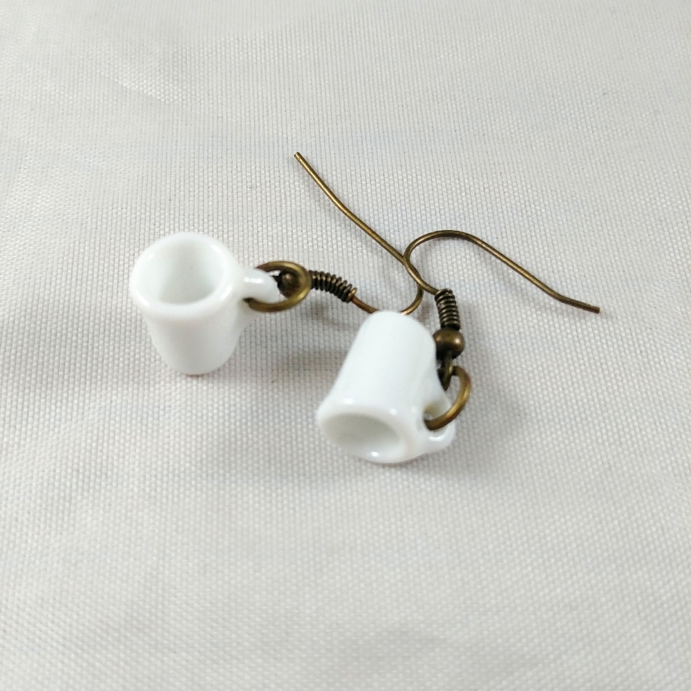 Coffee cup earrings White
